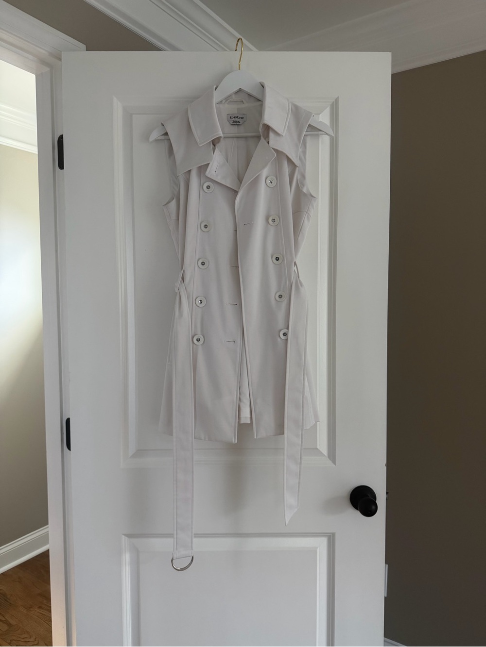 Express Sleeveless Double-Breasted Trench Coat Vest - Off White